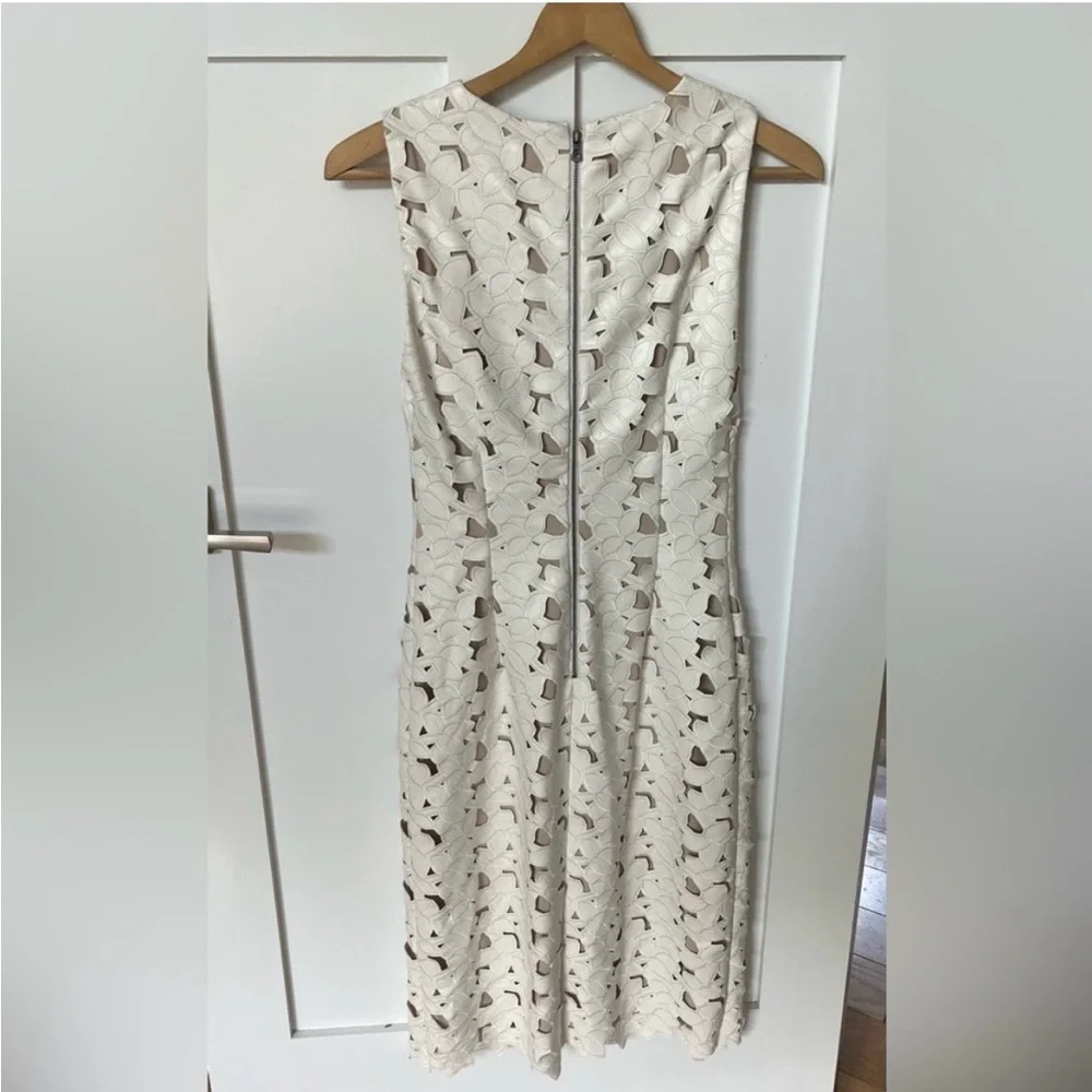 ALICE + OLIVIA Fey Faux
Leather Dress | Sz 6 | Cream + Nude | - Picture 6 of 7